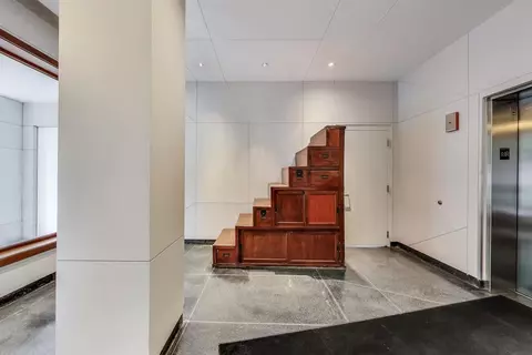 Entry Way - 939 W Madison St #504, Chicago, IL 60607 photo 2 of 4