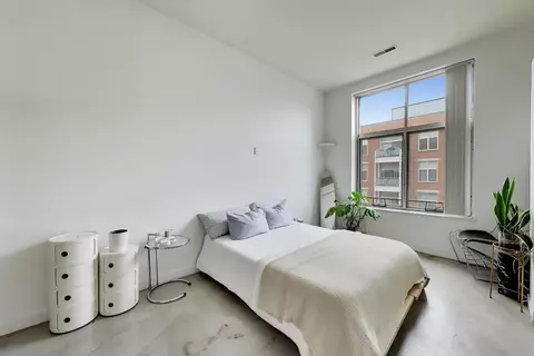 Bedroom - 939 W Madison St #504, Chicago, IL 60607 photo 1 of 3