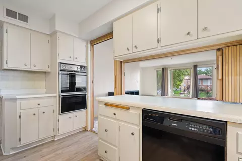 Kitchen - 1630 E 92nd Pl, Chicago, IL 60617 photo 2 of 2