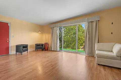 Living - 1630 E 92nd Pl, Chicago, IL 60617 photo 1 of 5
