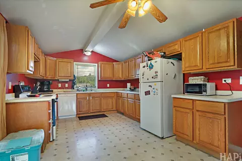 Kitchen - 3706 Garfield Rd, Mchenry, IL 60051 photo 2 of 2