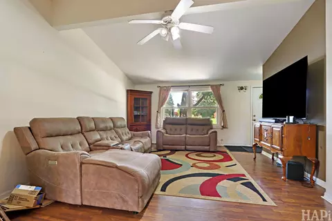 Living - 3706 Garfield Rd, Mchenry, IL 60051 photo 1 of 1