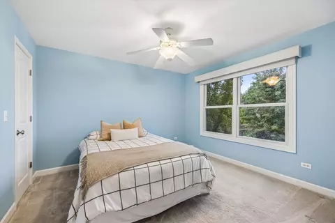 Bedroom - 116 W Jefferson Ave, Wheaton, IL 60187 photo 2 of 3