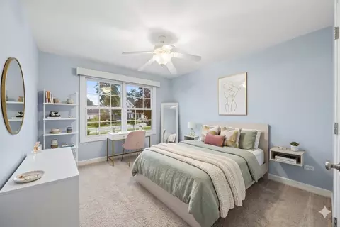Bedroom - 116 W Jefferson Ave, Wheaton, IL 60187 photo 3 of 3