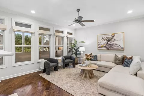 Living - 116 W Jefferson Ave, Wheaton, IL 60187 photo 1 of 2