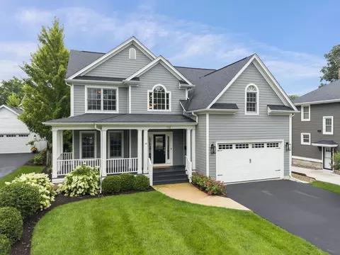 Exterior - 116 W Jefferson Ave, Wheaton, IL 60187 photo 4 of 6