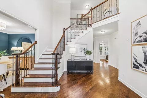 Entry Way - 116 W Jefferson Ave, Wheaton, IL 60187 photo 1 of 2