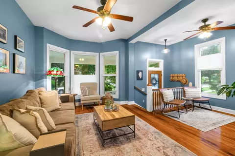 Living - 4159 Dubois Blvd, Brookfield, IL 60513 photo 1 of 1