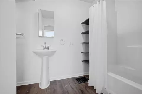 Bath - 323 E Lincoln St, Bloomington, IL 61701 photo 1 of 2