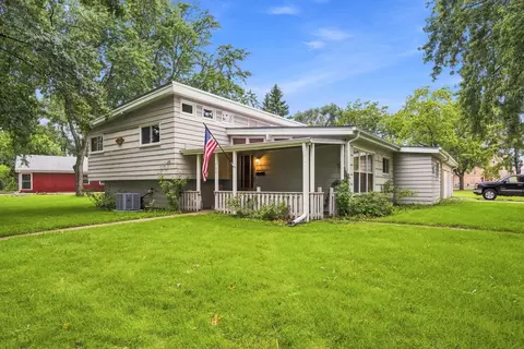 700 W Ridge Rd, Villa Park, IL 60181
