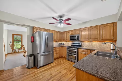 Kitchen - 12 N136 Berner Dr, Elgin, IL 60120 photo 2 of 2