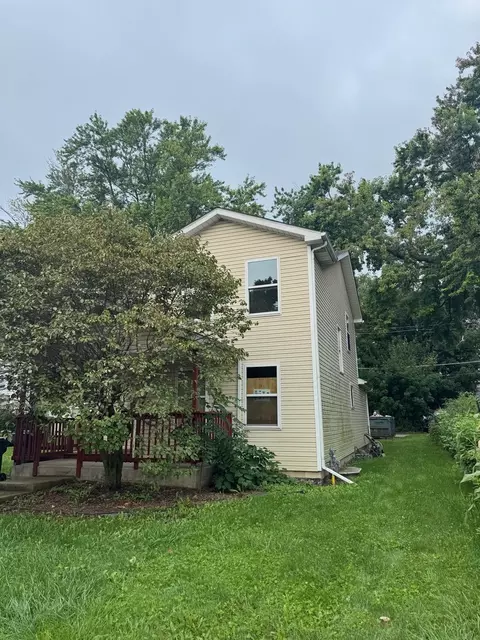 718 S Mcalister Ave, Waukegan, IL 60085