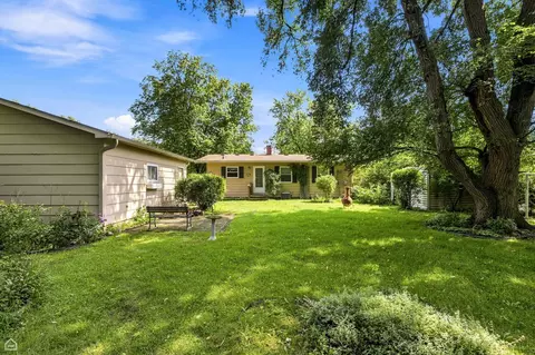 Exterior - 2402 Manor Ln, Mchenry, IL 60051 photo 2 of 3