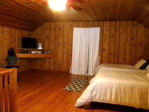 Bedroom - 609 Elm St, Carmi, IL 62821 photo 4 of 4