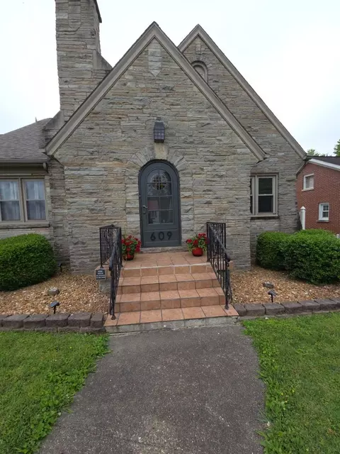 Other - 609 Elm St, Carmi, IL 62821 photo 1 of 3