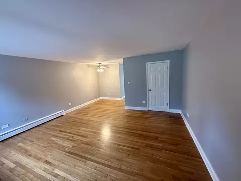 Living - 101 Dover Dr #5, Des Plaines, IL 60018 photo 1 of 5