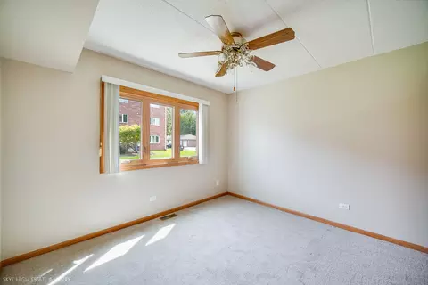 Bedroom - 4933 E Circle Dr #107, Crestwood, IL 60418 photo 1 of 2