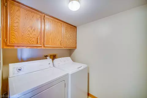 Other - 4933 E Circle Dr #107, Crestwood, IL 60418 photo 3 of 4