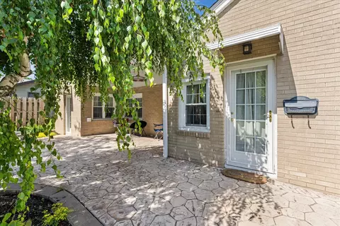 Exterior - 309 23rd Ave, Naplate, IL 61350 photo 4 of 12