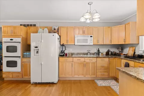 Kitchen - 309 23rd Ave, Naplate, IL 61350 photo 1 of 3