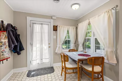 Entry Way - 309 23rd Ave, Naplate, IL 61350 photo 1 of 3