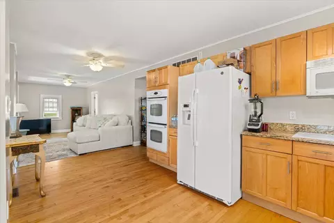 Kitchen - 309 23rd Ave, Naplate, IL 61350 photo 3 of 3