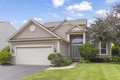 3111 Drury Ln, Carpentersville, IL 60110