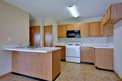 Kitchen - 4142 Rivertowne Dr, Plainfield, IL 60586 photo 2 of 2