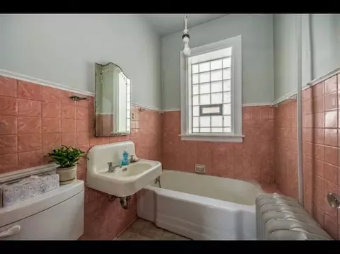 Bath - 2714 E 93rd St, Chicago, IL 60617 photo 1 of 1