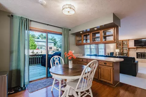 Dining - 4 Inverness Dr, Bloomington, IL 61701 photo 2 of 2