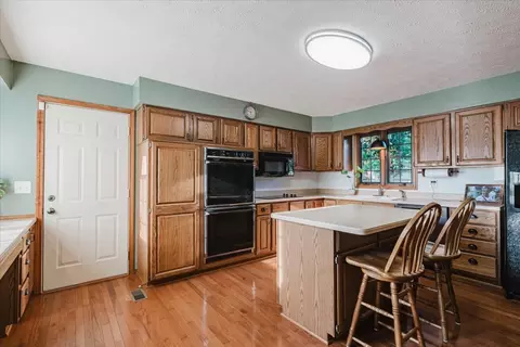 Kitchen - 4 Inverness Dr, Bloomington, IL 61701 photo 3 of 5