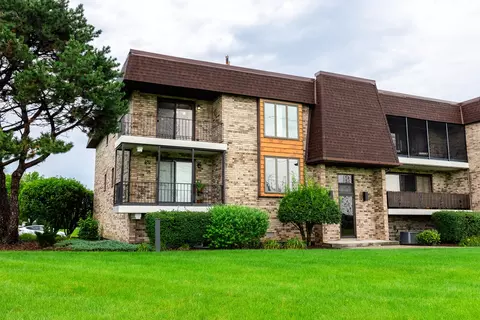 15700 Deerfield Ct #2N, Orland Park, IL 60462