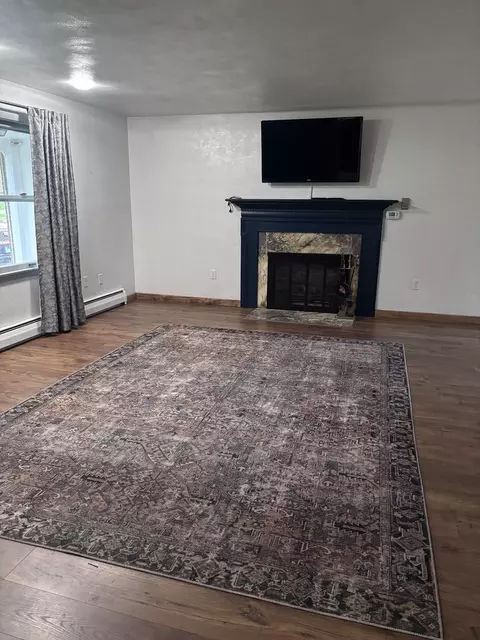 Living - 322 Hillside Dr, Kewanee, IL 61443 photo 4 of 7