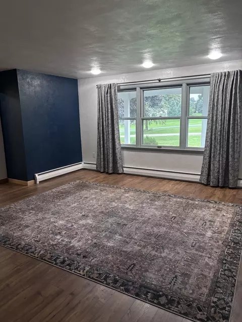 Living - 322 Hillside Dr, Kewanee, IL 61443 photo 3 of 7