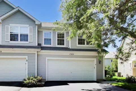 1325 Newport St, Mundelein, IL 60060