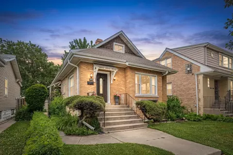 5830 N Nagle Ave, Chicago, IL 60646