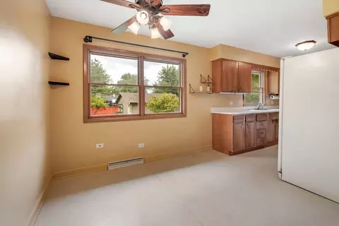 Other - 947 Diane Ave, Elgin, IL 60123 photo 5 of 11