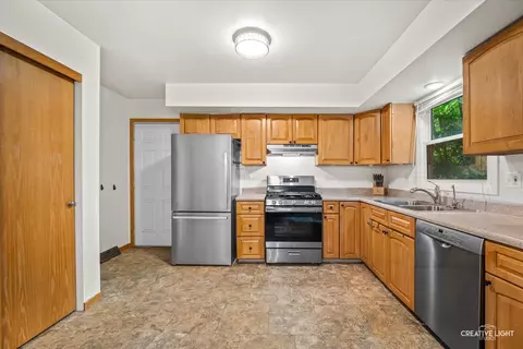 Kitchen - 42 Lockman Cir, Elgin, IL 60123 photo 1 of 1