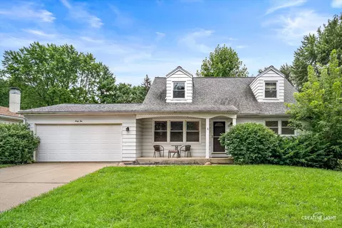 42 Lockman Cir, Elgin, IL 60123