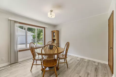 Dining - 56 Birch Trl, Wheeling, IL 60090 photo 2 of 2