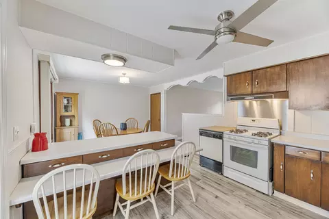 Kitchen - 56 Birch Trl, Wheeling, IL 60090 photo 1 of 2
