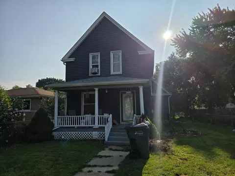 3221 Enoch Ave, Zion, IL 60099