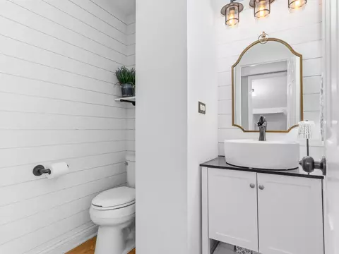 Bath - 809 Bruno Ct, Naperville, IL 60563 photo 1 of 4