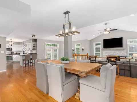 Dining - 809 Bruno Ct, Naperville, IL 60563 photo 1 of 2