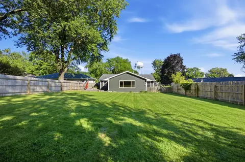 Exterior - 4220 Ponca St, Mchenry, IL 60050 photo 8 of 17