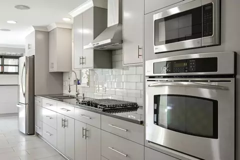 Kitchen - 4220 Ponca St, Mchenry, IL 60050 photo 1 of 8