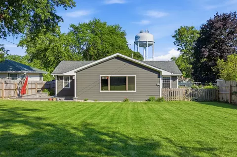 Exterior - 4220 Ponca St, Mchenry, IL 60050 photo 7 of 17