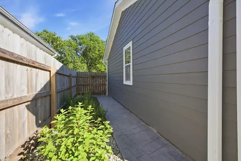 Exterior - 4220 Ponca St, Mchenry, IL 60050 photo 12 of 17
