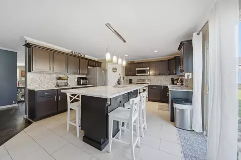 Kitchen - 1619 Golden Ridge Dr, Plainfield, IL 60586 photo 1 of 3