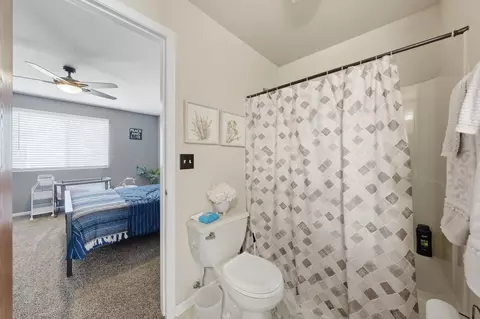 Bath - 1619 Golden Ridge Dr, Plainfield, IL 60586 photo 3 of 5